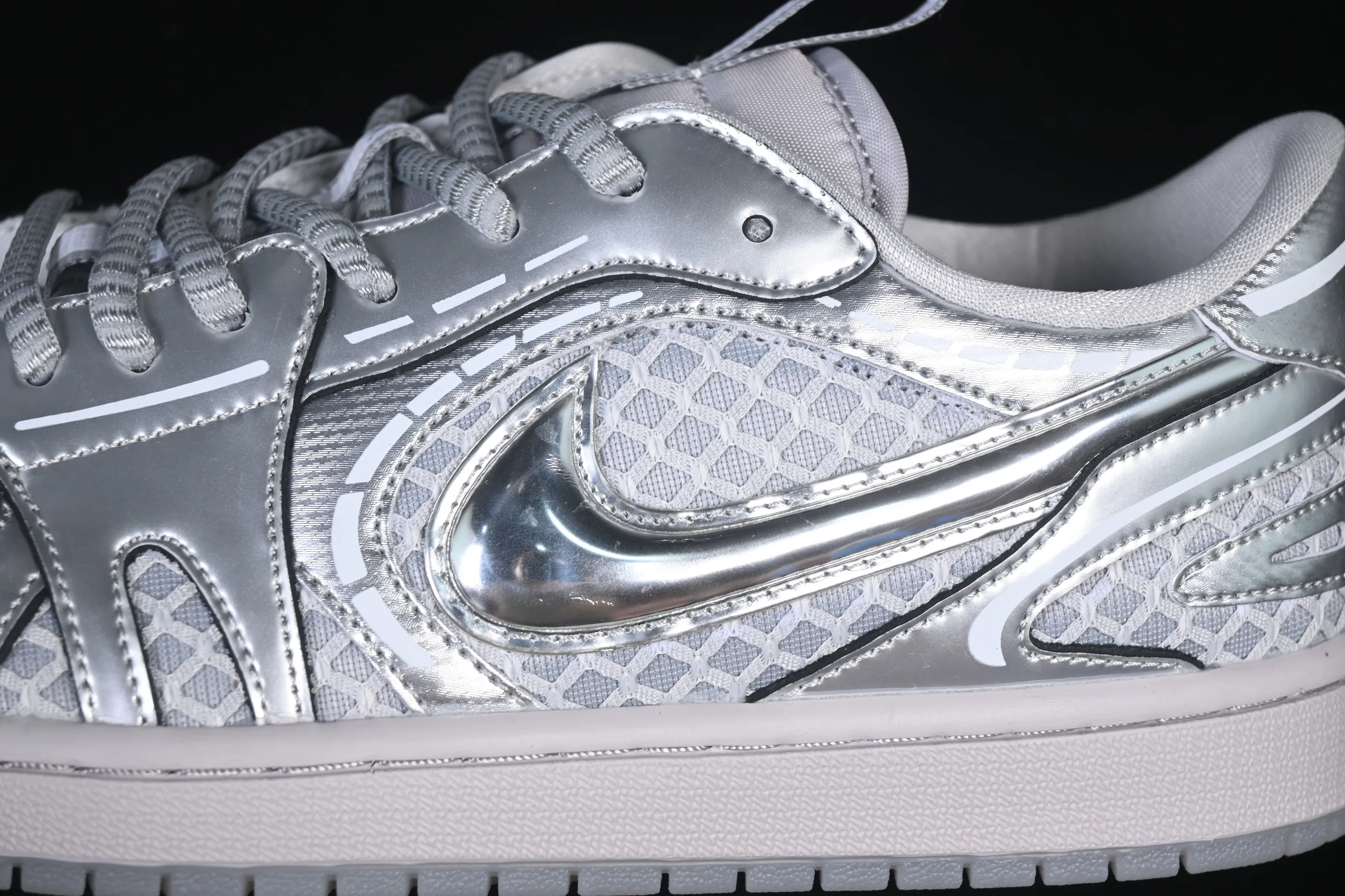 All categories Air Jordan Jordan series basketball shoes Air Jordan 1 Low Air Jordan 1 Low "MM V3" AJ1 Joe 1 liquid silver low-top cultural and casual sneakers HQ2186-002